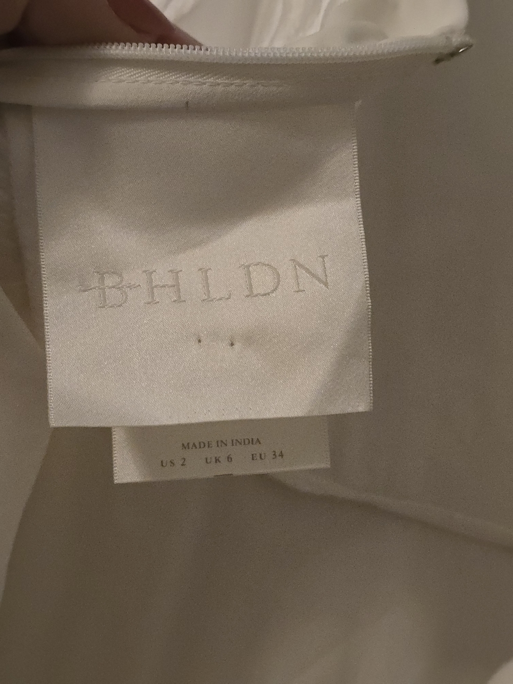 BHLDN Bonaire V-Neck Embroidered Wedding Gown, Never Altered Floor Model - Picture 13 of 13